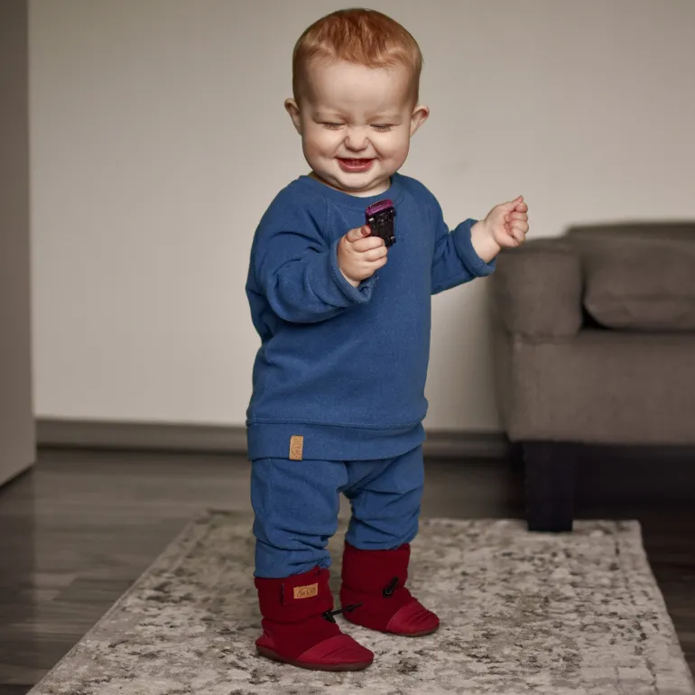 Baby Stay-Put Cozy Booties | Maroon